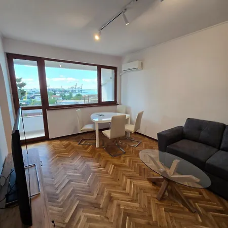 Super Lovely Apartamento Burgas