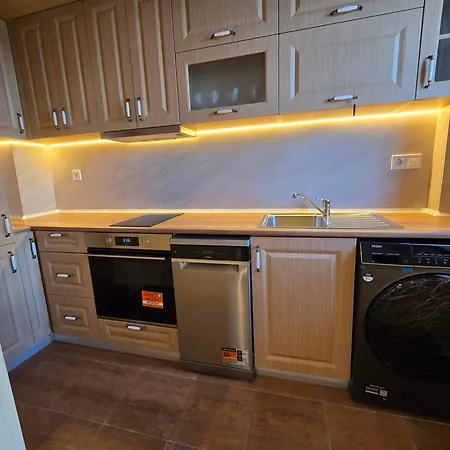 Super Lovely * בורגאס